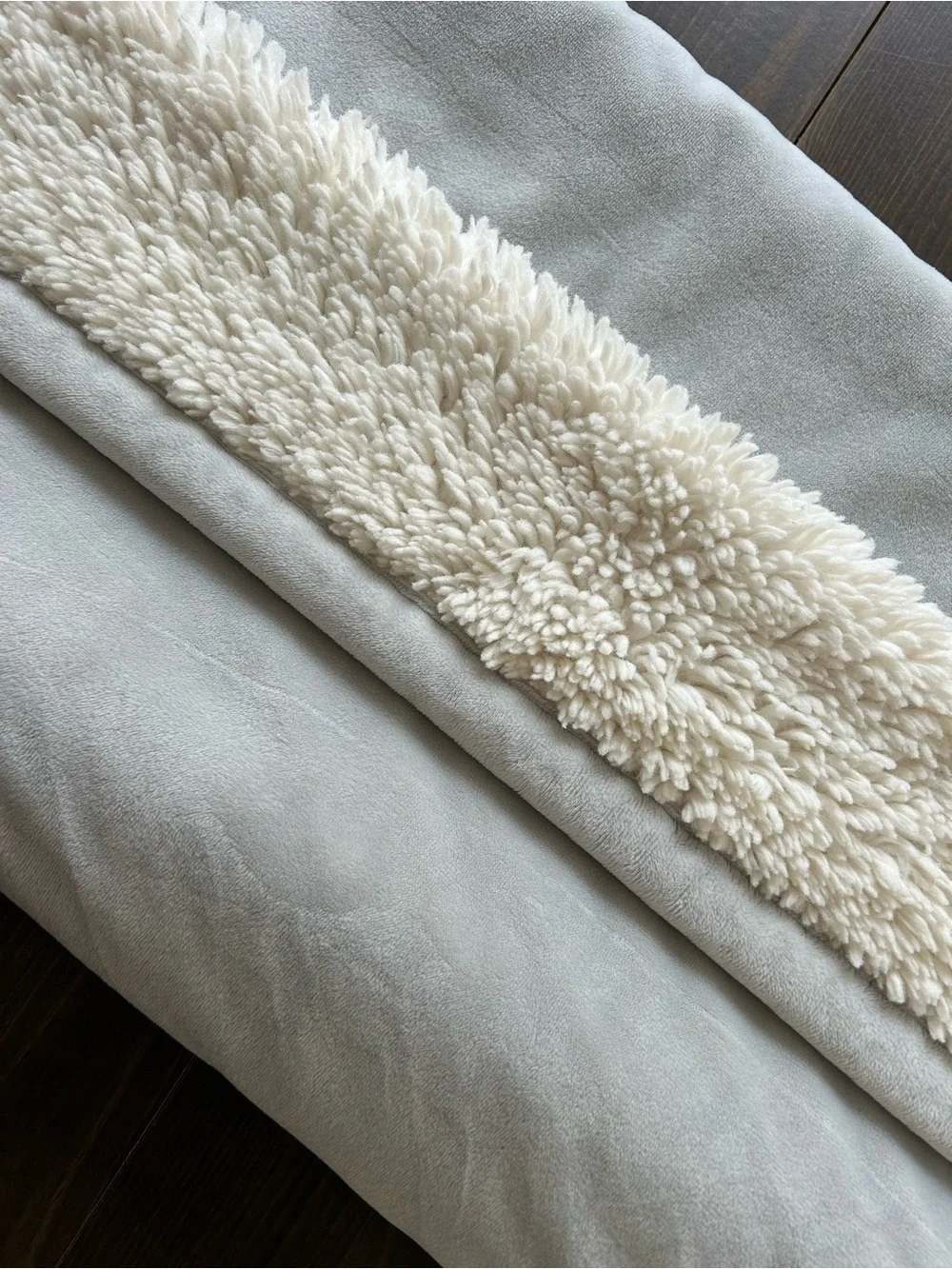 Pottery Barn Kids Sherpa-Backed Chamois Blanket – Gray